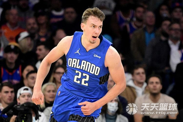 正是年轻球 正是年轻球