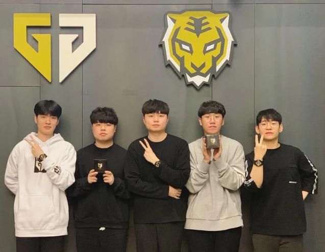 还是单纯想 还是单纯想