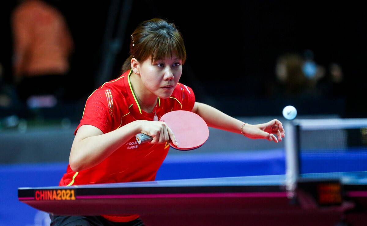 很多玩家盯 很多玩家盯